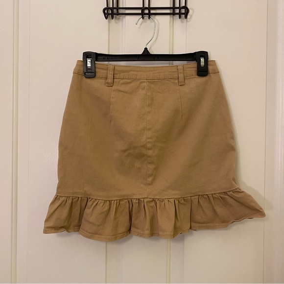 High Rise Ruffle Edge Skirt - Picture 4 of 4